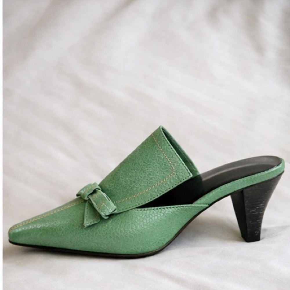 Rare Vintage Prada Sage Green Pointed Toe Mule Heels Bow Detail IT 36.5 - Picture 3 of 5